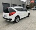 Белый Пежо 207, объемом двигателя 1.56 л и пробегом 227 тыс. км за 5350 $, фото 7 на Automoto.ua