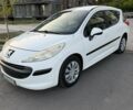 Білий Пежо 207, об'ємом двигуна 1.6 л та пробігом 263 тис. км за 4200 $, фото 1 на Automoto.ua