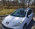 Белый Пежо 207, объемом двигателя 1.6 л и пробегом 210 тыс. км за 5200 $, фото 1 на Automoto.ua