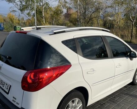 Пежо 207 2010 в Днепре (Днепропетровске) на Automoto.ua Белый Пежо 207, объемом двигателя 1.6 л и пробегом 224 тыс. км за 5000 $, фото 5 на Automoto.ua