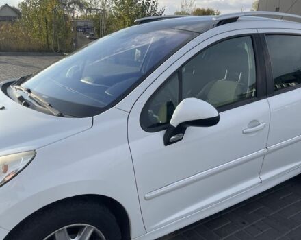 Пежо 207 2010 в Днепре (Днепропетровске) на Automoto.ua Белый Пежо 207, объемом двигателя 1.6 л и пробегом 224 тыс. км за 5000 $, фото 2 на Automoto.ua