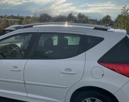 Пежо 207 2010 в Днепре (Днепропетровске) на Automoto.ua Белый Пежо 207, объемом двигателя 1.6 л и пробегом 224 тыс. км за 5000 $, фото 3 на Automoto.ua