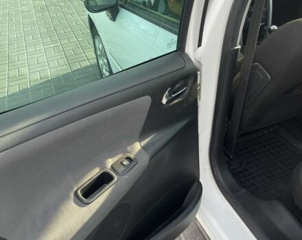 Пежо 207 2010 в Днепре (Днепропетровске) на Automoto.ua Белый Пежо 207, объемом двигателя 1.6 л и пробегом 224 тыс. км за 5000 $, фото 13 на Automoto.ua