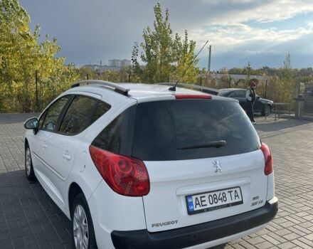 Пежо 207 2010 в Днепре (Днепропетровске) на Automoto.ua Белый Пежо 207, объемом двигателя 1.6 л и пробегом 224 тыс. км за 5000 $, фото 4 на Automoto.ua