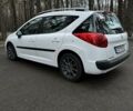 Білий Пежо 207, об'ємом двигуна 1.4 л та пробігом 140 тис. км за 6500 $, фото 6 на Automoto.ua