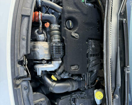 Пежо 207 2011 в Тернополе на Automoto.ua Белый Пежо 207, объемом двигателя 1.56 л и пробегом 204 тыс. км за 5200 $, фото 15 на Automoto.ua