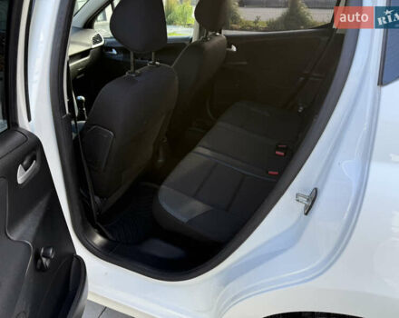 Пежо 207 2011 в Тернополе на Automoto.ua Белый Пежо 207, объемом двигателя 1.56 л и пробегом 204 тыс. км за 5200 $, фото 7 на Automoto.ua