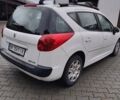 Белый Пежо 207, объемом двигателя 1.4 л и пробегом 131 тыс. км за 5100 $, фото 1 на Automoto.ua