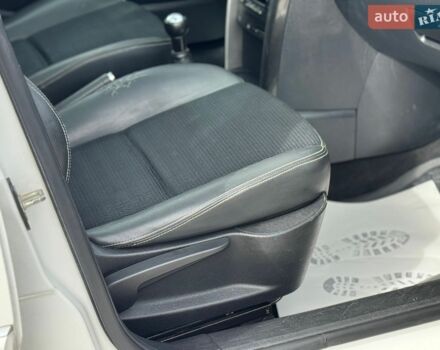 Білий Пежо 207, об'ємом двигуна 1.6 л та пробігом 256 тис. км за 4500 $, фото 14 на Automoto.ua