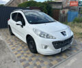 Белый Пежо 207, объемом двигателя 1.4 л и пробегом 155 тыс. км за 3000 $, фото 1 на Automoto.ua