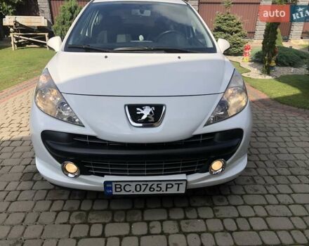 Білий Пежо 207, об'ємом двигуна 1.6 л та пробігом 186 тис. км за 4200 $, фото 1 на Automoto.ua