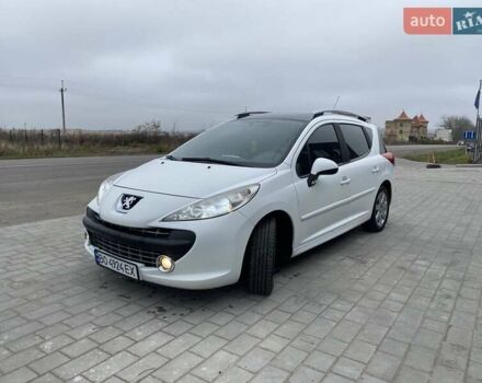 Белый Пежо 207, объемом двигателя 1.56 л и пробегом 227 тыс. км за 5350 $, фото 1 на Automoto.ua