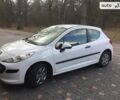 Білий Пежо 207, об'ємом двигуна 1.4 л та пробігом 135 тис. км за 5500 $, фото 1 на Automoto.ua