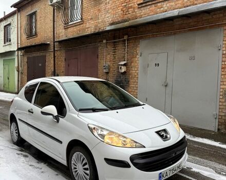 Белый Пежо 207, объемом двигателя 1.4 л и пробегом 299 тыс. км за 3000 $, фото 1 на Automoto.ua