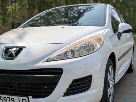 Пежо 207 2009 в Киеве на Automoto.ua Белый Пежо 207, объемом двигателя 1.4 л и пробегом 163 тыс. км за 4200 $, фото 1 на Automoto.ua