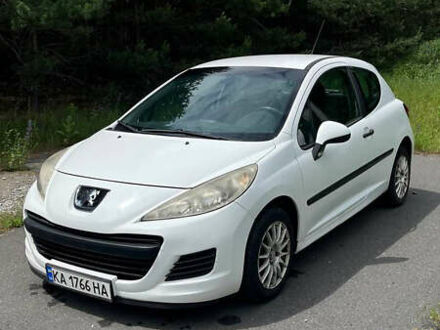 Білий Пежо 207, об'ємом двигуна 1.36 л та пробігом 237 тис. км за 4300 $, фото 1 на Automoto.ua