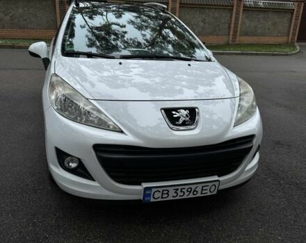 Белый Пежо 207, объемом двигателя 1.4 л и пробегом 133 тыс. км за 6500 $, фото 1 на Automoto.ua