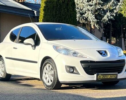 Белый Пежо 207, объемом двигателя 1.4 л и пробегом 209 тыс. км за 3900 $, фото 1 на Automoto.ua
