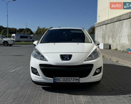 Белый Пежо 207, объемом двигателя 1.4 л и пробегом 209 тыс. км за 3500 $, фото 1 на Automoto.ua