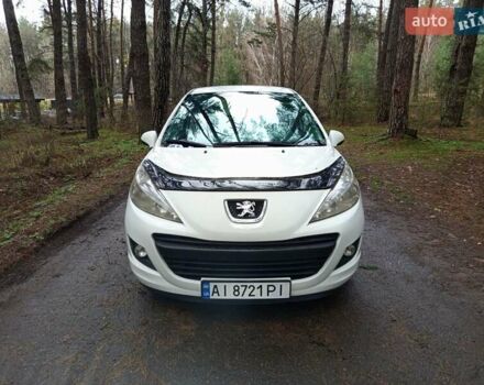 Белый Пежо 207, объемом двигателя 1.36 л и пробегом 269 тыс. км за 3000 $, фото 1 на Automoto.ua