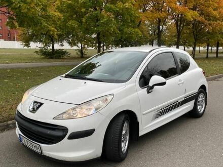 Пежо 207 2011 у Києві на Automoto.ua Білий Пежо 207, об'ємом двигуна 1.4 л та пробігом 140 тис. км за 3950 $, фото 1 на Automoto.ua