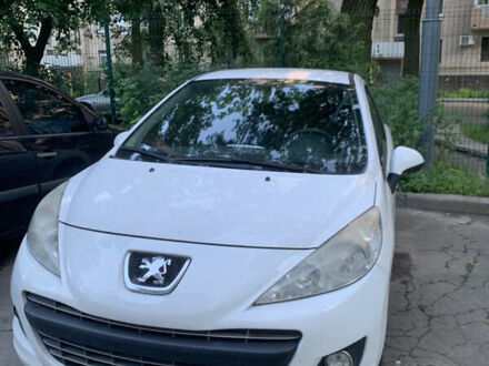 Білий Пежо 207, об'ємом двигуна 1.4 л та пробігом 157 тис. км за 4300 $, фото 1 на Automoto.ua