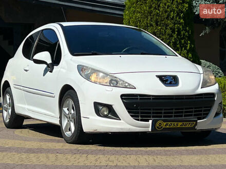 Білий Пежо 207, об'ємом двигуна 1.4 л та пробігом 207 тис. км за 3890 $, фото 1 на Automoto.ua