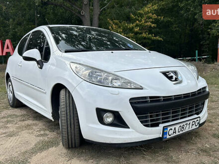 Пежо 207 2011 в Новоархангельске на Automoto.ua Белый Пежо 207, объемом двигателя 1.36 л и пробегом 220 тыс. км за 5600 $, фото 1 на Automoto.ua