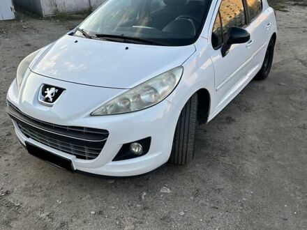 Белый Пежо 207, объемом двигателя 1.56 л и пробегом 245 тыс. км за 6700 $, фото 1 на Automoto.ua