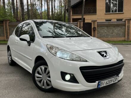 Білий Пежо 207, об'ємом двигуна 1.4 л та пробігом 184 тис. км за 4500 $, фото 1 на Automoto.ua