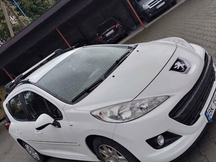 Білий Пежо 207, об'ємом двигуна 1.4 л та пробігом 131 тис. км за 5100 $, фото 1 на Automoto.ua