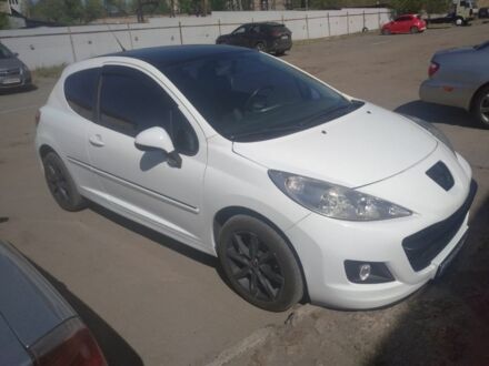 Пежо 207 2012 в Днепре (Днепропетровске) на Automoto.ua Белый Пежо 207, объемом двигателя 1.4 л и пробегом 300 тыс. км за 4500 $, фото 1 на Automoto.ua