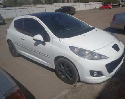 Білий Пежо 207, об'ємом двигуна 1.4 л та пробігом 300 тис. км за 4500 $, фото 1 на Automoto.ua