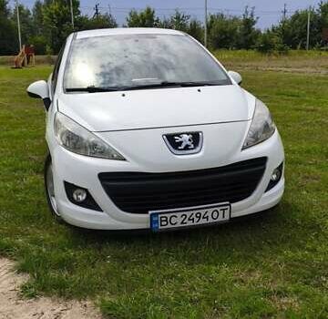 Білий Пежо 207, об'ємом двигуна 1.36 л та пробігом 245 тис. км за 5750 $, фото 1 на Automoto.ua