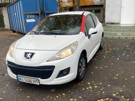 Белый Пежо 207, объемом двигателя 1.4 л и пробегом 512 тыс. км за 2500 $, фото 1 на Automoto.ua