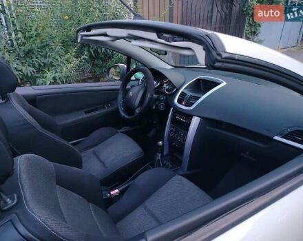 Бежевий Пежо 207, об'ємом двигуна 1.6 л та пробігом 210 тис. км за 3900 $, фото 13 на Automoto.ua