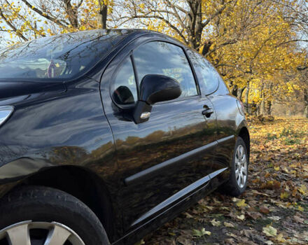 Пежо 207 2006 в Киеве на Automoto.ua Черный Пежо 207, объемом двигателя 1.4 л и пробегом 208 тыс. км за 3900 $, фото 7 на Automoto.ua