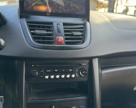 Пежо 207 2006 в Киеве на Automoto.ua Черный Пежо 207, объемом двигателя 1.4 л и пробегом 208 тыс. км за 3900 $, фото 30 на Automoto.ua