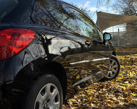 Пежо 207 2006 в Киеве на Automoto.ua Черный Пежо 207, объемом двигателя 1.4 л и пробегом 208 тыс. км за 3900 $, фото 16 на Automoto.ua