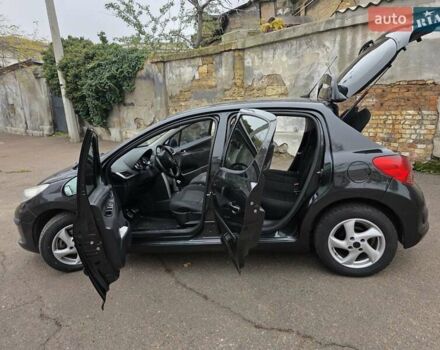 Чорний Пежо 207, об'ємом двигуна 1.4 л та пробігом 144 тис. км за 4000 $, фото 5 на Automoto.ua