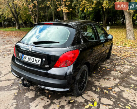 Черный Пежо 207, объемом двигателя 1.4 л и пробегом 206 тыс. км за 4100 $, фото 6 на Automoto.ua