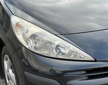 Черный Пежо 207, объемом двигателя 1.4 л и пробегом 111 тыс. км за 3490 $, фото 3 на Automoto.ua