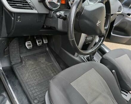 Чорний Пежо 207, об'ємом двигуна 1.4 л та пробігом 144 тис. км за 4000 $, фото 7 на Automoto.ua