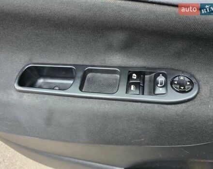 Чорний Пежо 207, об'ємом двигуна 1.4 л та пробігом 144 тис. км за 4000 $, фото 12 на Automoto.ua