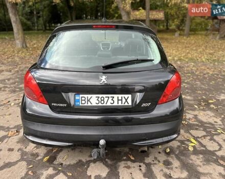 Черный Пежо 207, объемом двигателя 1.4 л и пробегом 206 тыс. км за 4100 $, фото 5 на Automoto.ua