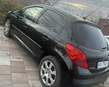 Черный Пежо 207, объемом двигателя 1.6 л и пробегом 312 тыс. км за 5000 $, фото 1 на Automoto.ua