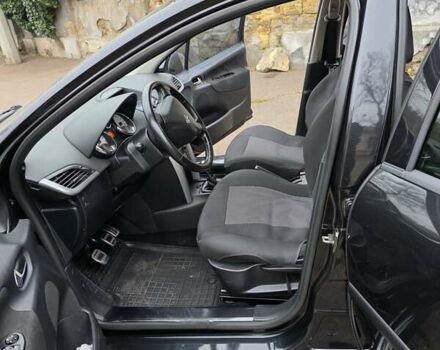 Чорний Пежо 207, об'ємом двигуна 1.4 л та пробігом 144 тис. км за 4000 $, фото 8 на Automoto.ua