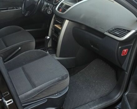 Черный Пежо 207, объемом двигателя 1.6 л и пробегом 280 тыс. км за 4850 $, фото 2 на Automoto.ua