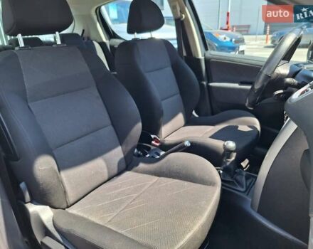 Черный Пежо 207, объемом двигателя 1.6 л и пробегом 149 тыс. км за 3300 $, фото 20 на Automoto.ua