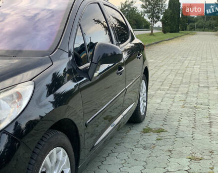 Черный Пежо 207, объемом двигателя 1.6 л и пробегом 210 тыс. км за 4800 $, фото 10 на Automoto.ua
